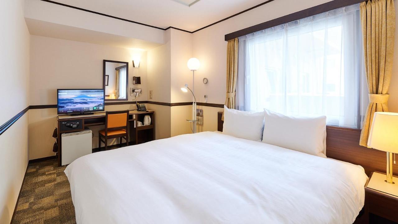 Toyoko Inn Osaka Itami Airport Toyonaka Εξωτερικό φωτογραφία