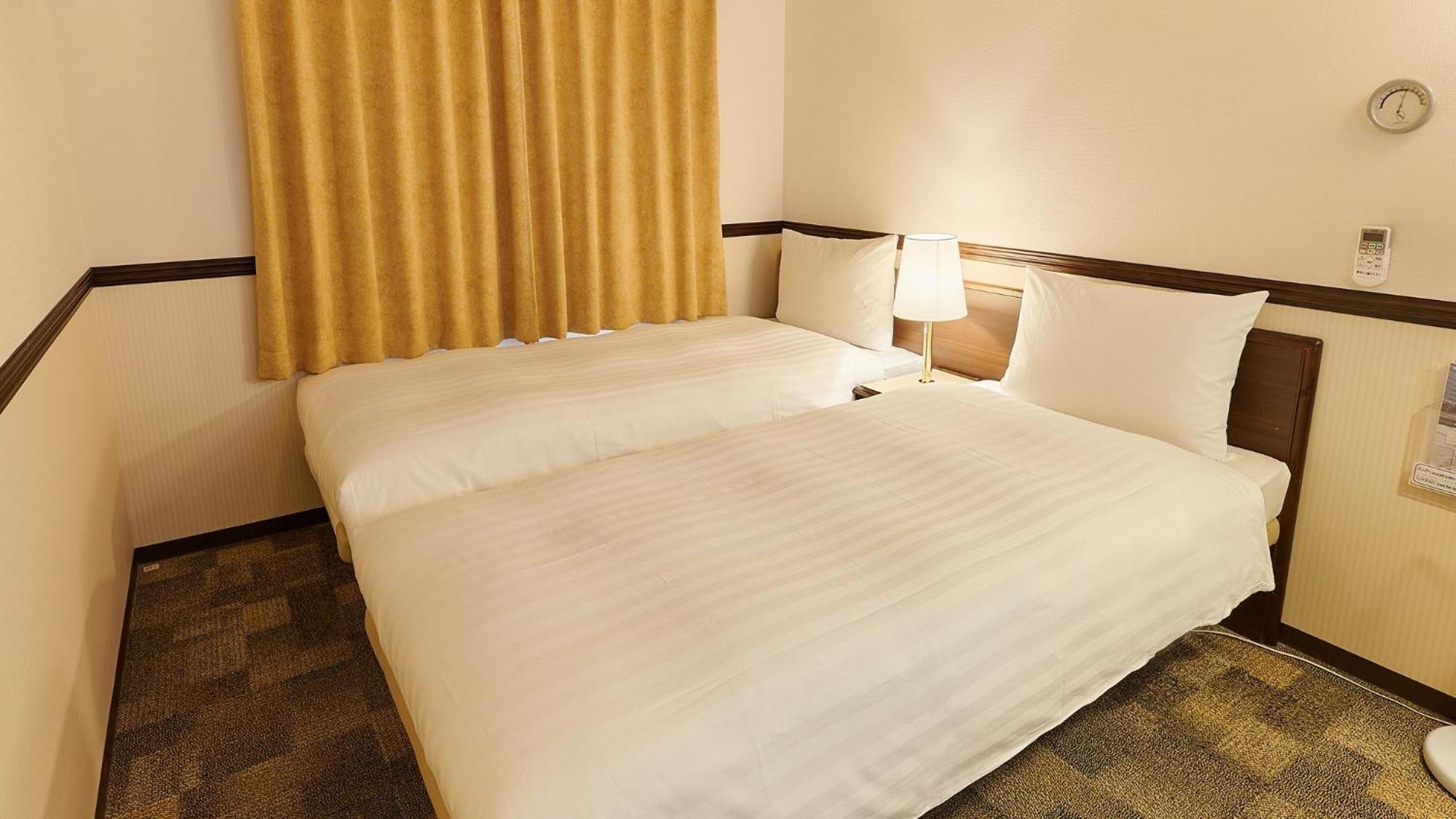 Toyoko Inn Osaka Itami Airport Toyonaka Δωμάτιο φωτογραφία